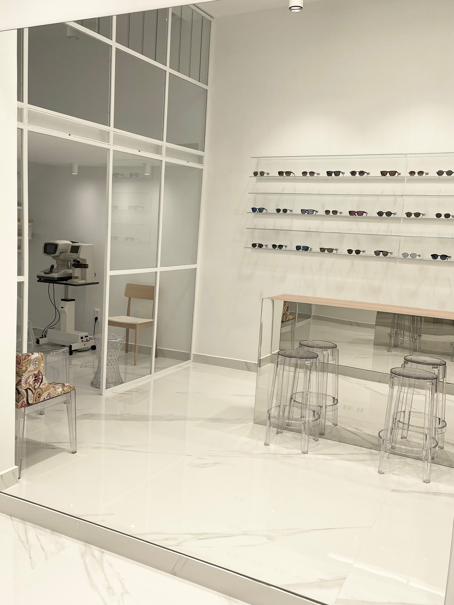 Papavergos-Optics.gr-Store2024-0006